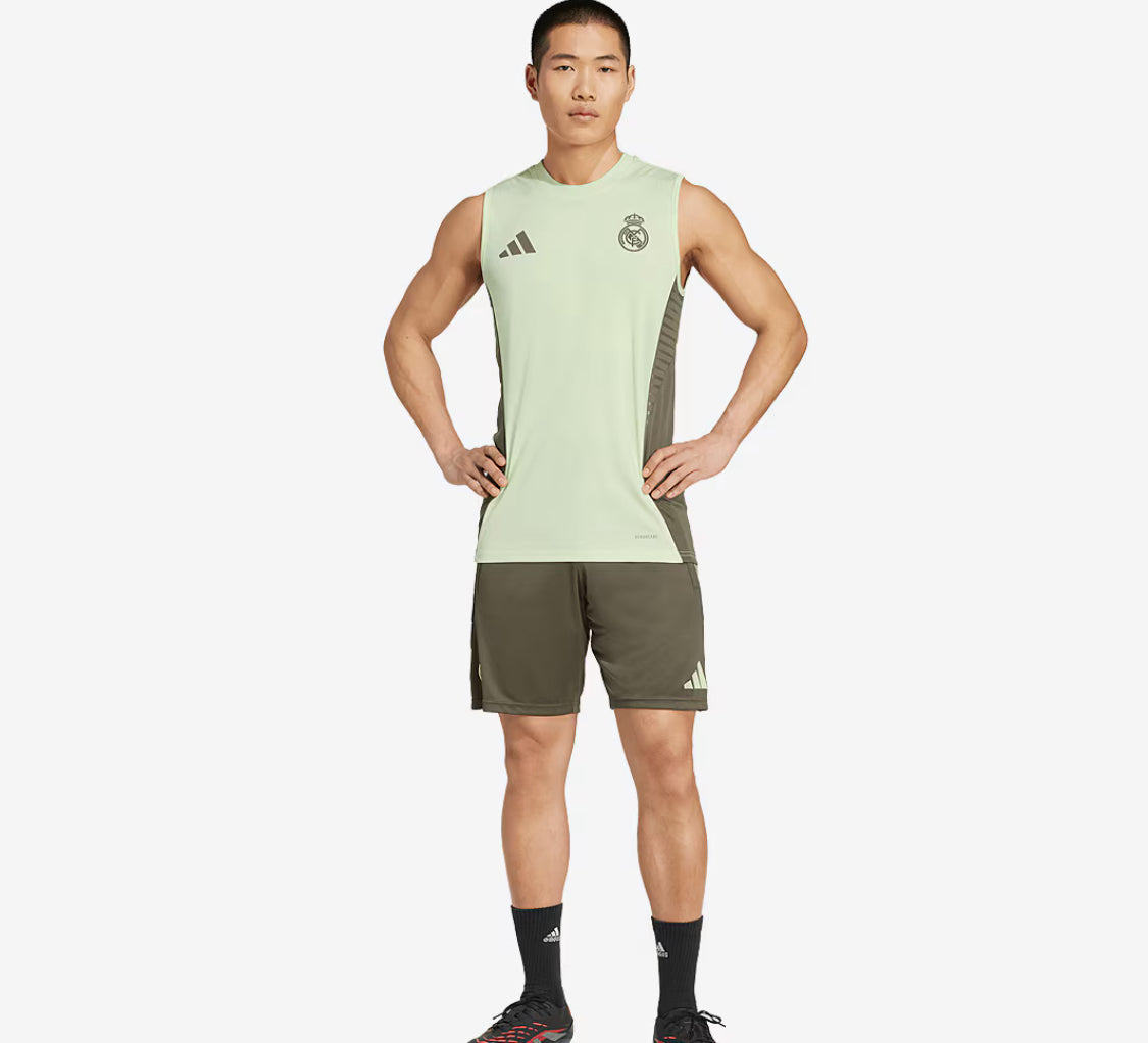 Real Madrid 2025/26 Sleeveless Training Kit I