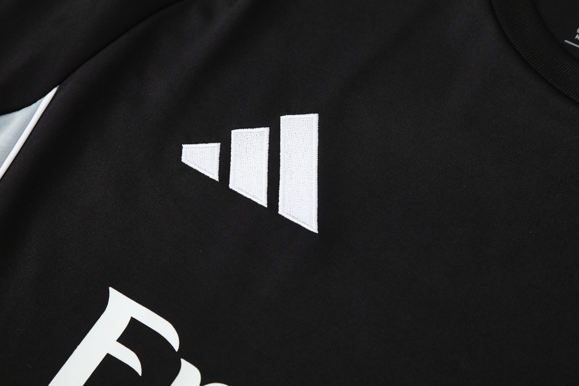 Real Madrid 2025/26 Training Kit IV