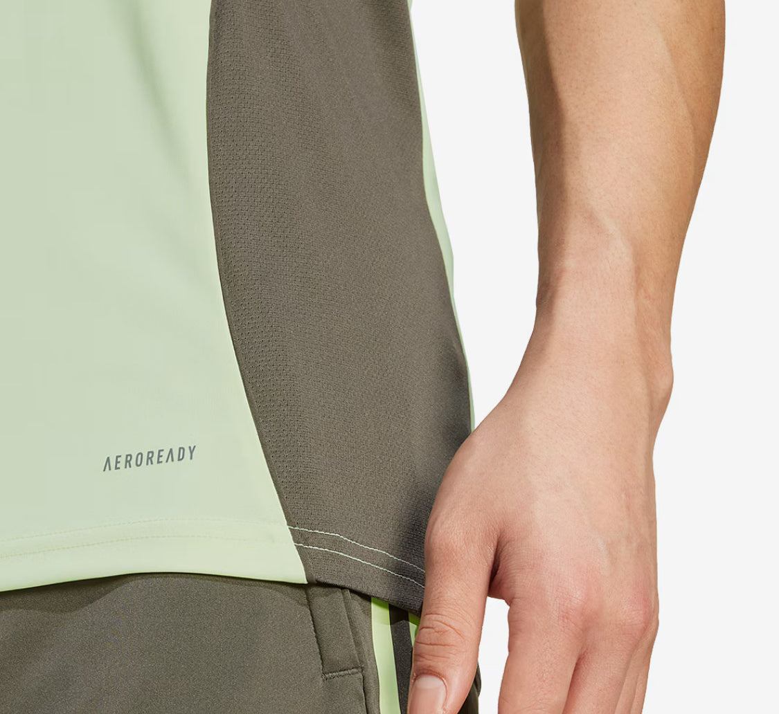 Real Madrid 2025/26 Sleeveless Training Kit I