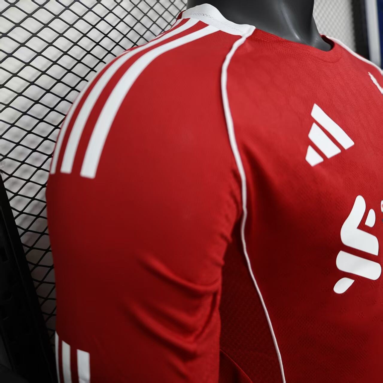 Long Sleeve - Liverpool FC 2025/26 Home Shirt - Pro Version