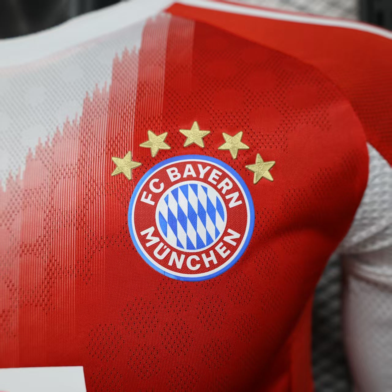 Long Sleeve - Bayern Munich 2025/26 Home Shirt - Pro Version