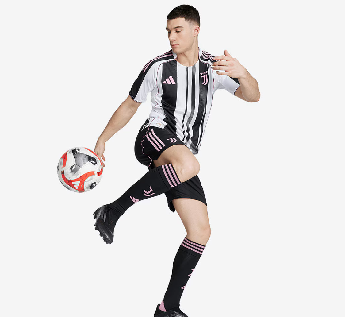 Juventus FC 2025/26 Home Shirt - Pro Version