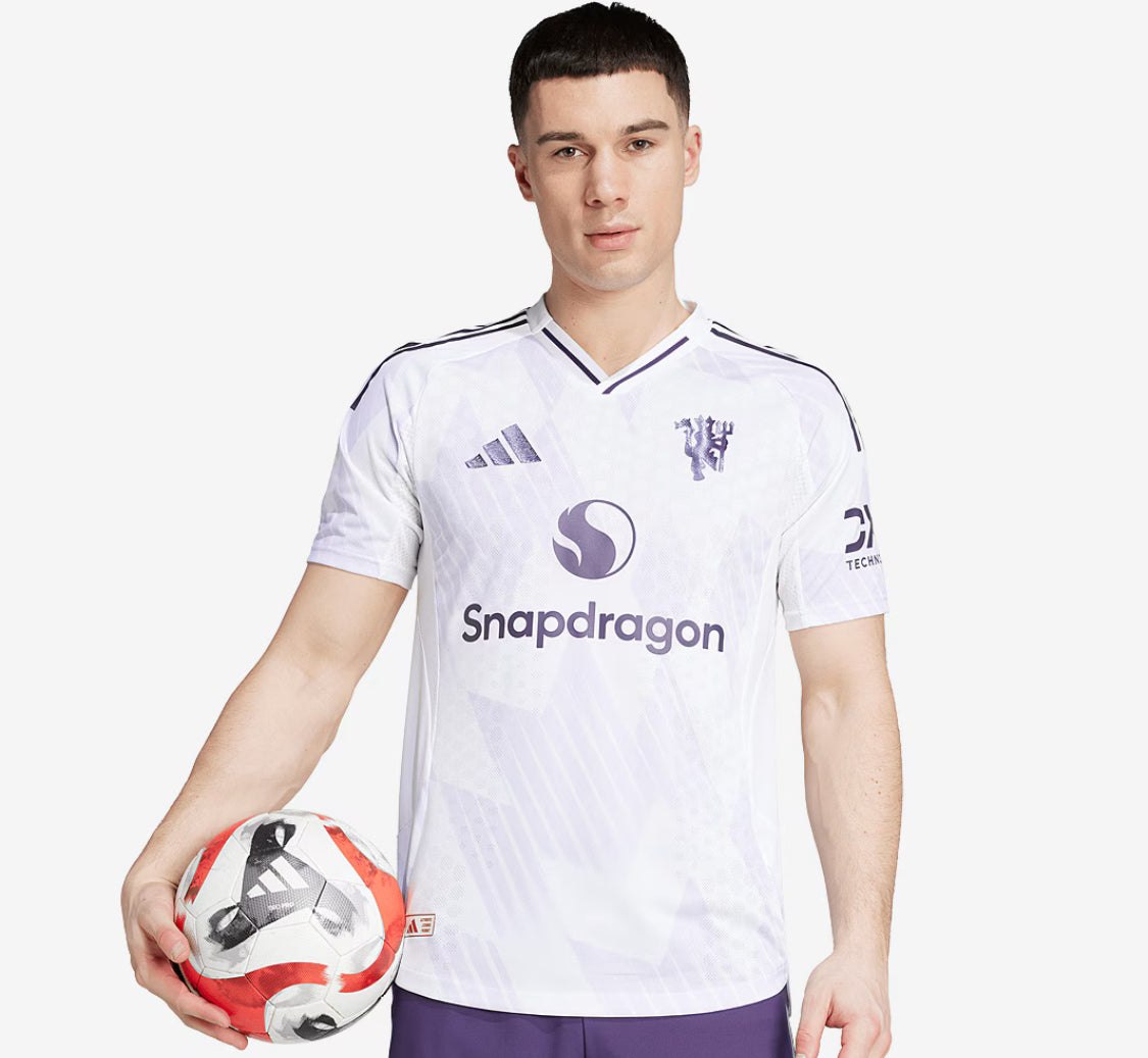 Manchester United 2025/26 Away Shirt - Pro Version