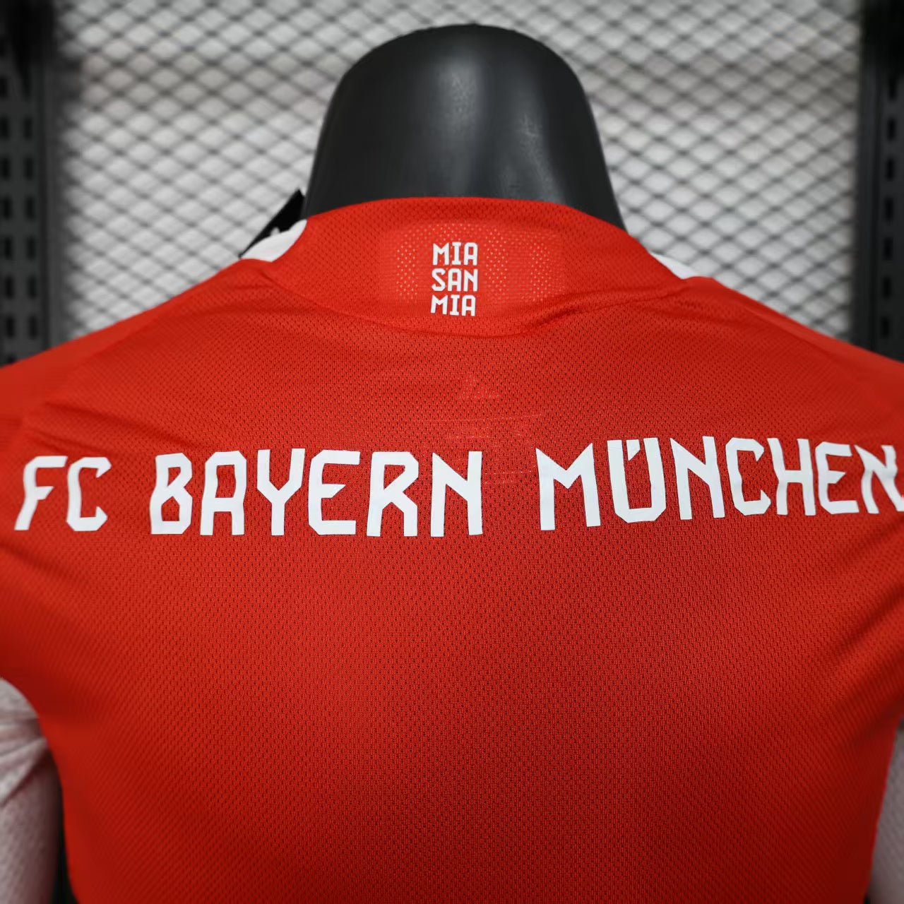 Long Sleeve - Bayern Munich 2025/26 Home Shirt - Pro Version