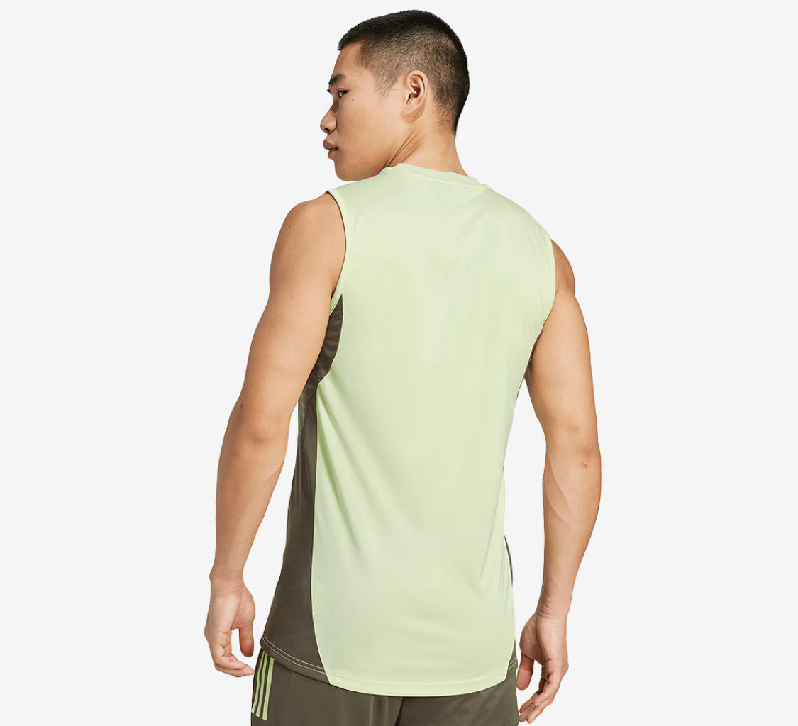 Real Madrid 2025/26 Sleeveless Training Kit I