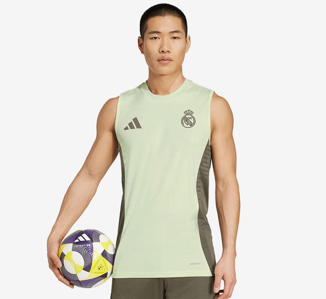 Real Madrid 2025/26 Sleeveless Training Kit I