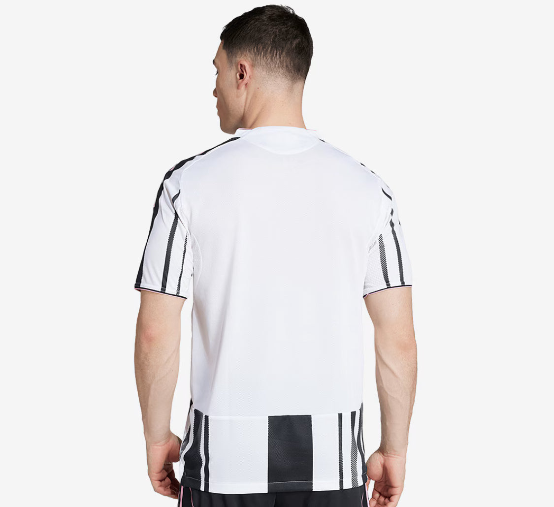 Juventus FC 2025/26 Home Shirt - Pro Version