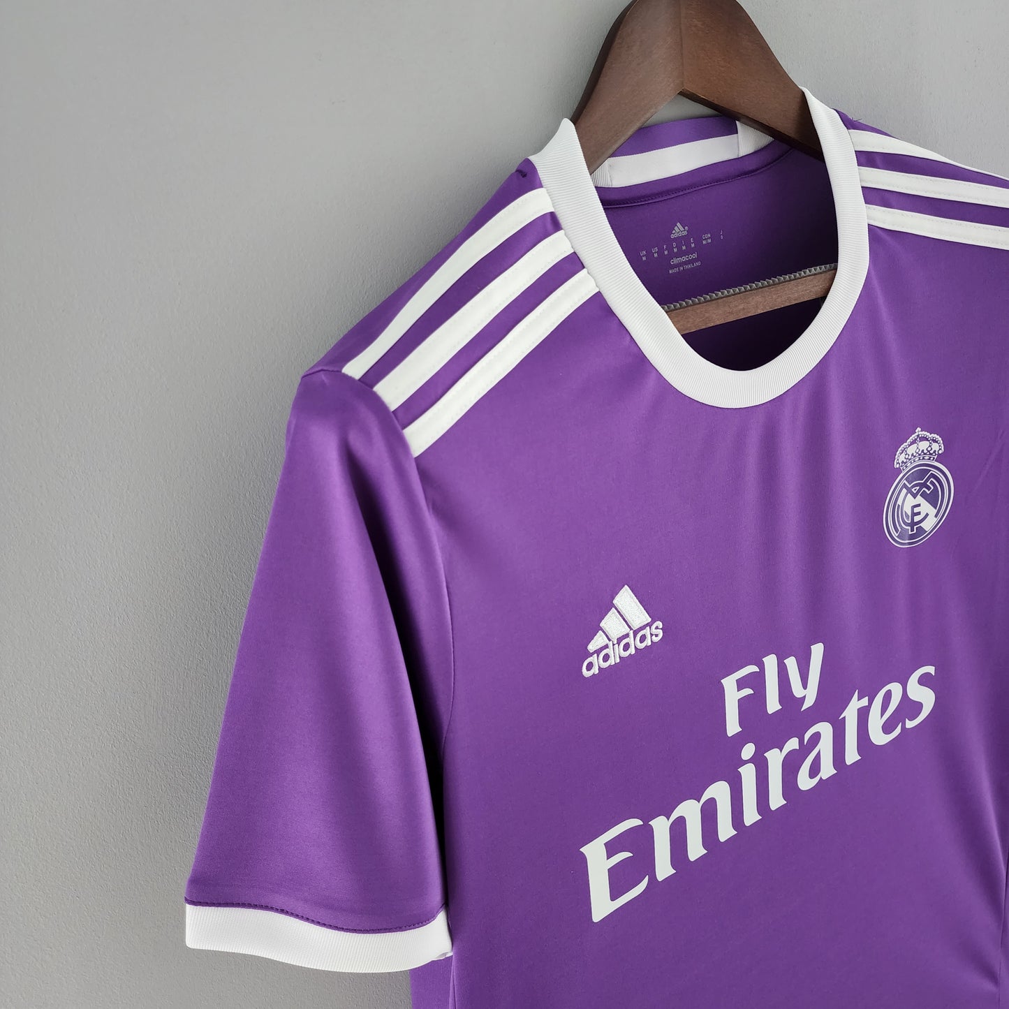 Real Madrid 2016/2017 Away