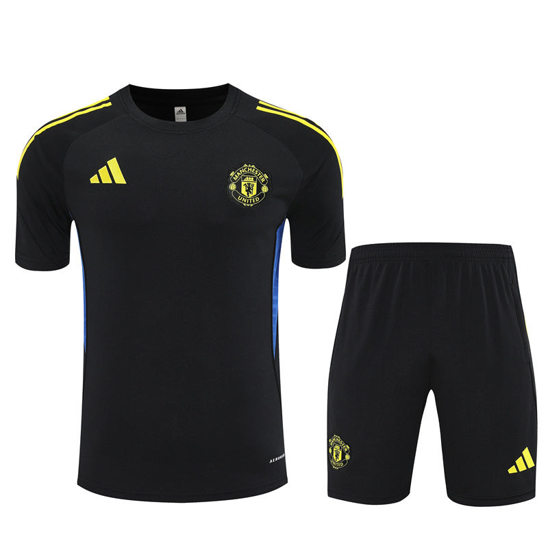 Manchester United 2025/26 Training Kit V