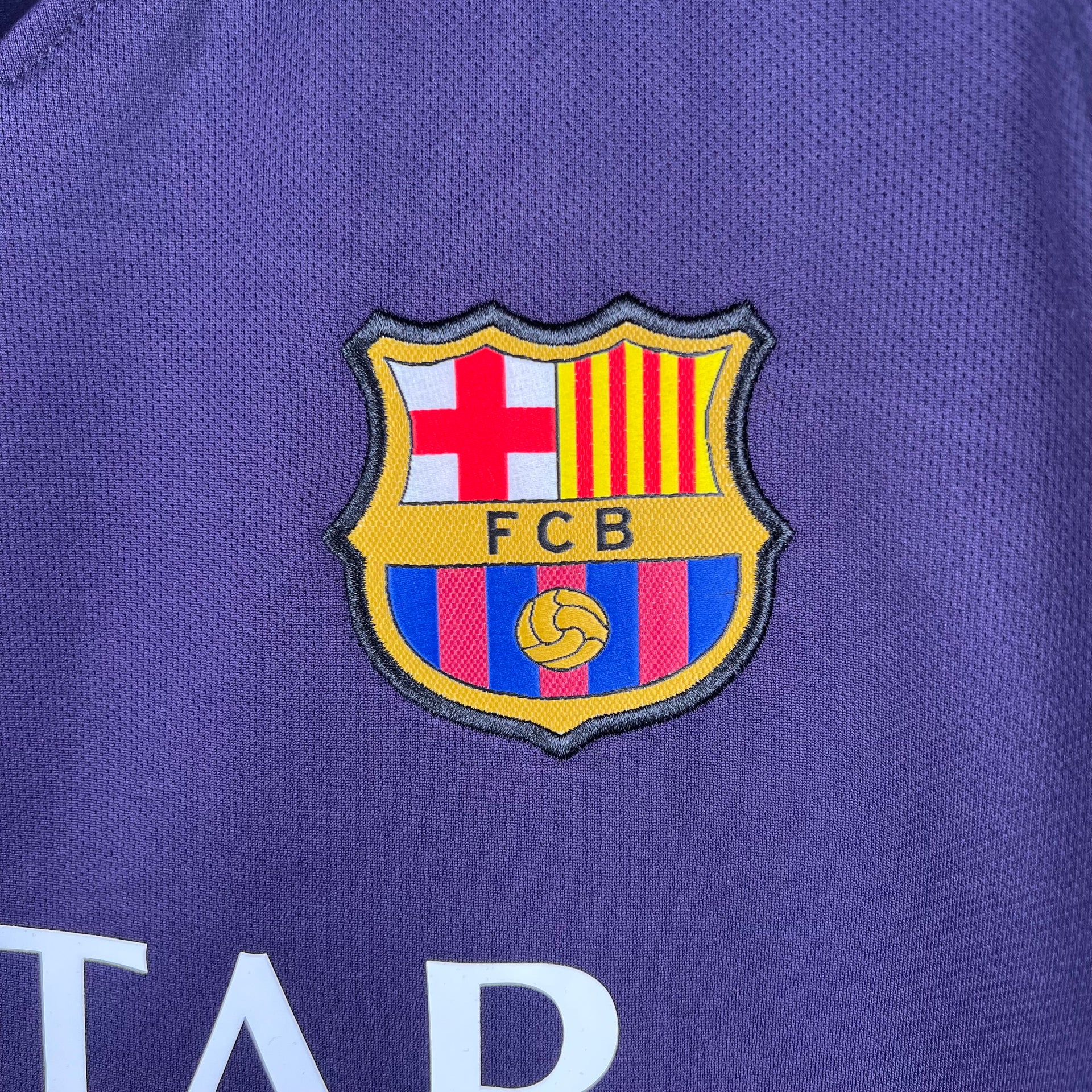FC Barcelona 2016/17 Away Shirt